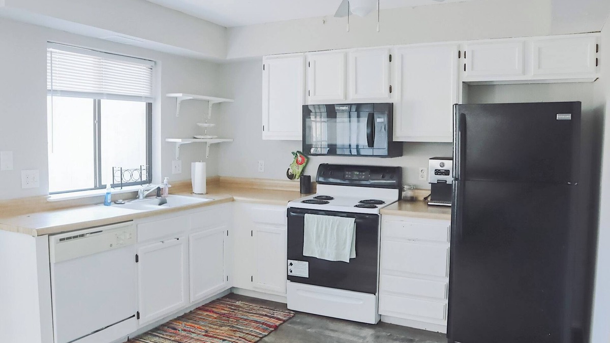 Edmond House | Charming 3-bedroom townhome in Edmond. Entire unit. Easy Check-out Instructions