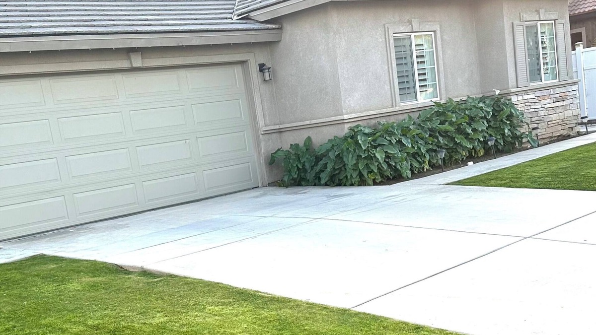 Greenacres House | Charming 3-bedroom house in lovely Bakersfield with AC, WiFi