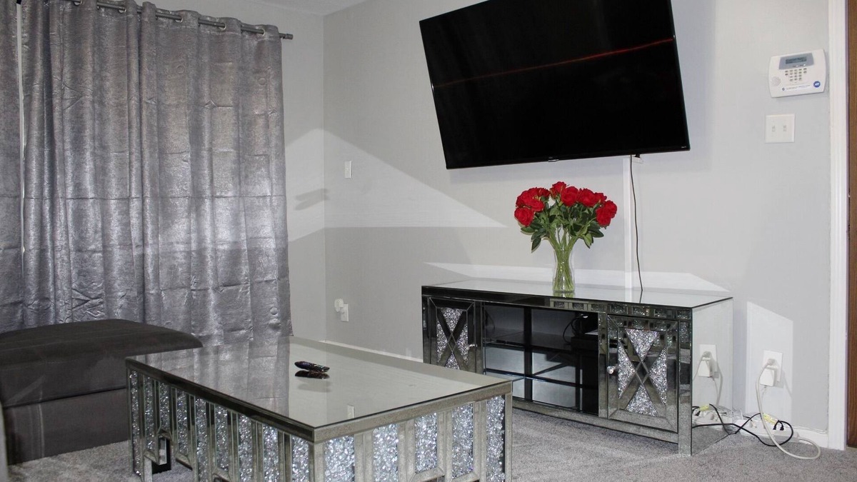Calumet City House | Charming 3-bedroom house in Calumet City with WiFi and AC