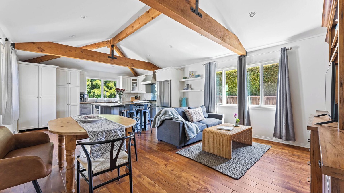Pacific Palisades House | Charming 3-Bedroom Pet-Friendly Pacific Palisades Home