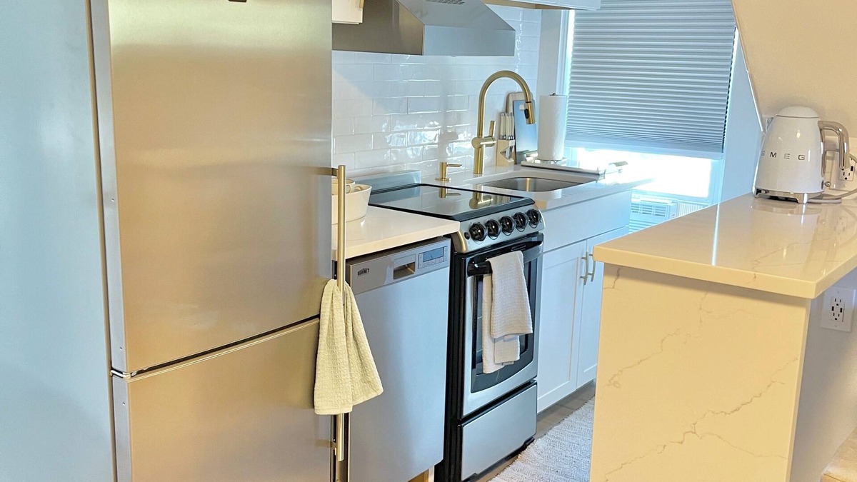 Marlborough House | Charming 3-bedroom house in Marlborough with AC, WiFi. Enjoy your stay