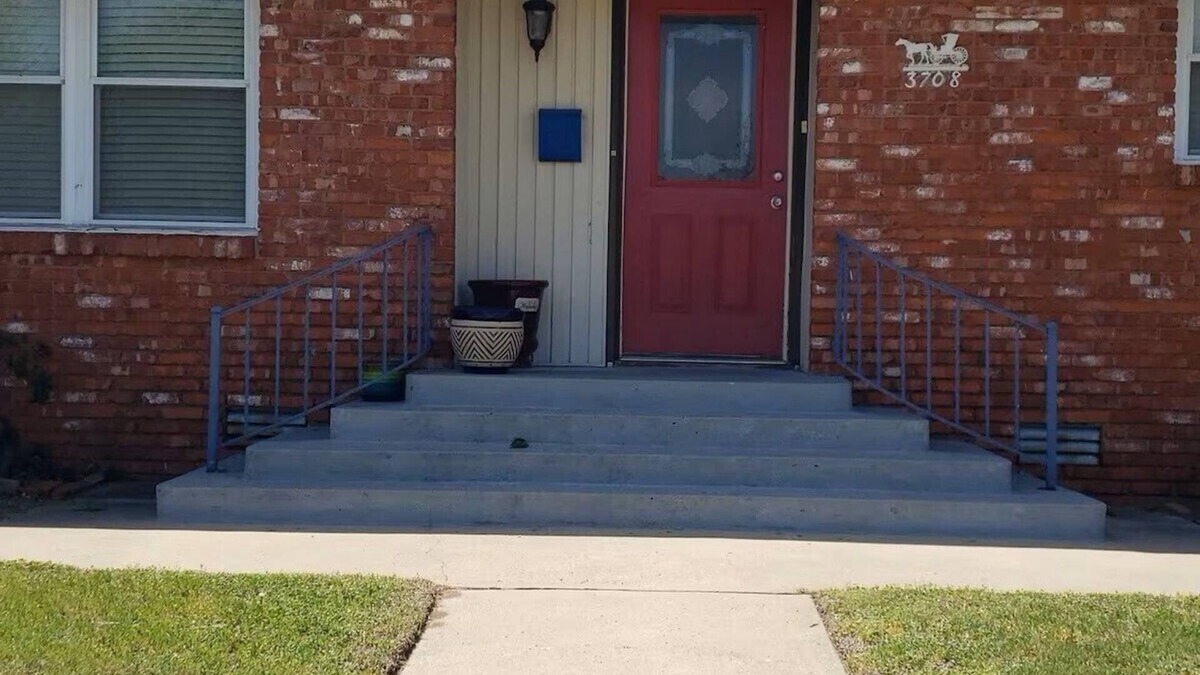 Central Oklahoma City House | Charming 3-bedroom house in brilliant Oklahoma City with AC, WiFi