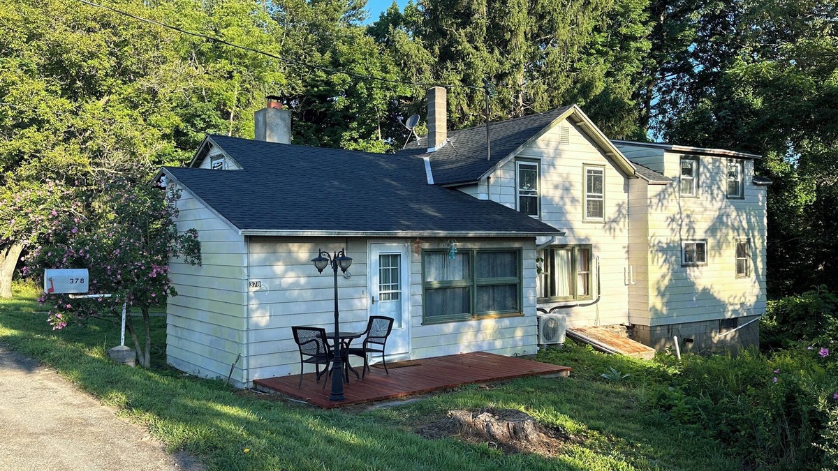 Rock Stream Other | Charming 3-bedroom farmhouse in Rock Stream including vineyard and winery tour.