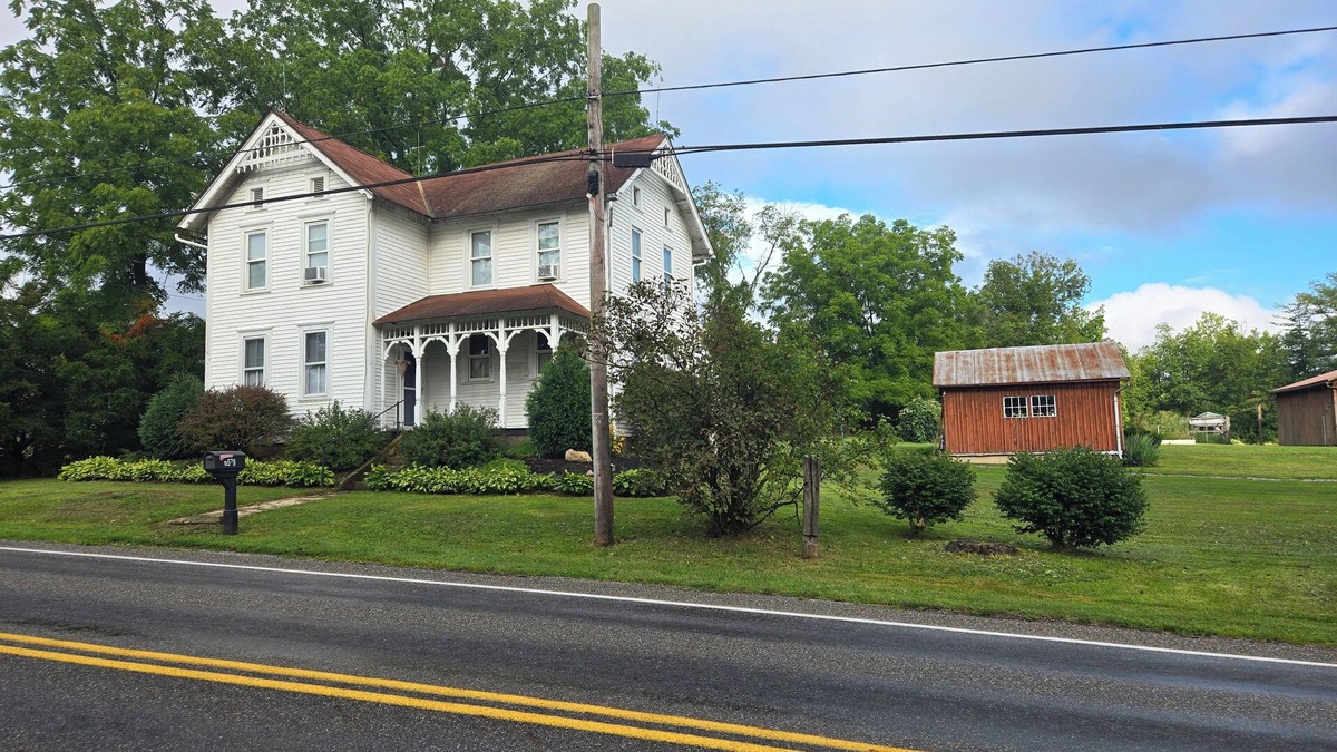 Nisbet Other | Charming 3-bedroom farmhouse 1 hour from Beaver Stadium