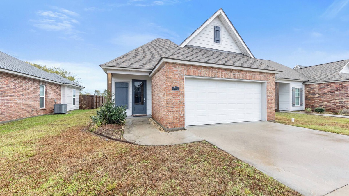 Milton House | Charming 3-bedroom house in lovely Youngsville with AC