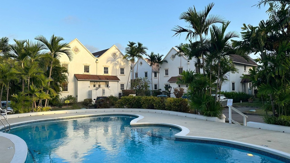 Brittons Hill House | Charming 3-bedroom villa w/all amenities Close to white sand beaches -Barbadosn