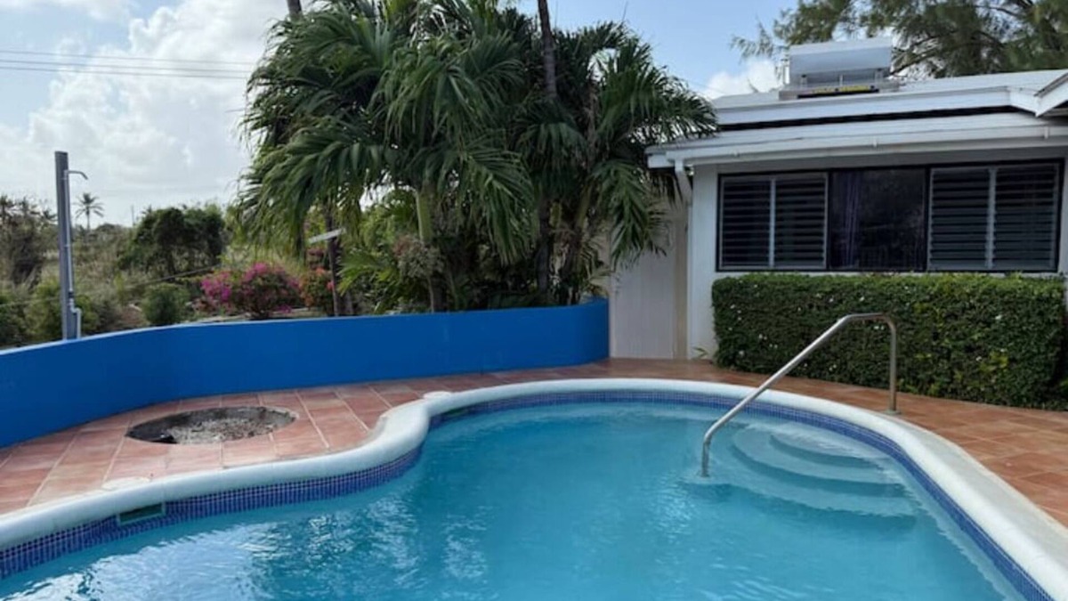 Long Bay Villa | Charming 3-bedroom villa with Pool, WiFi, AC in Long Bay near Sam Lords Castle.