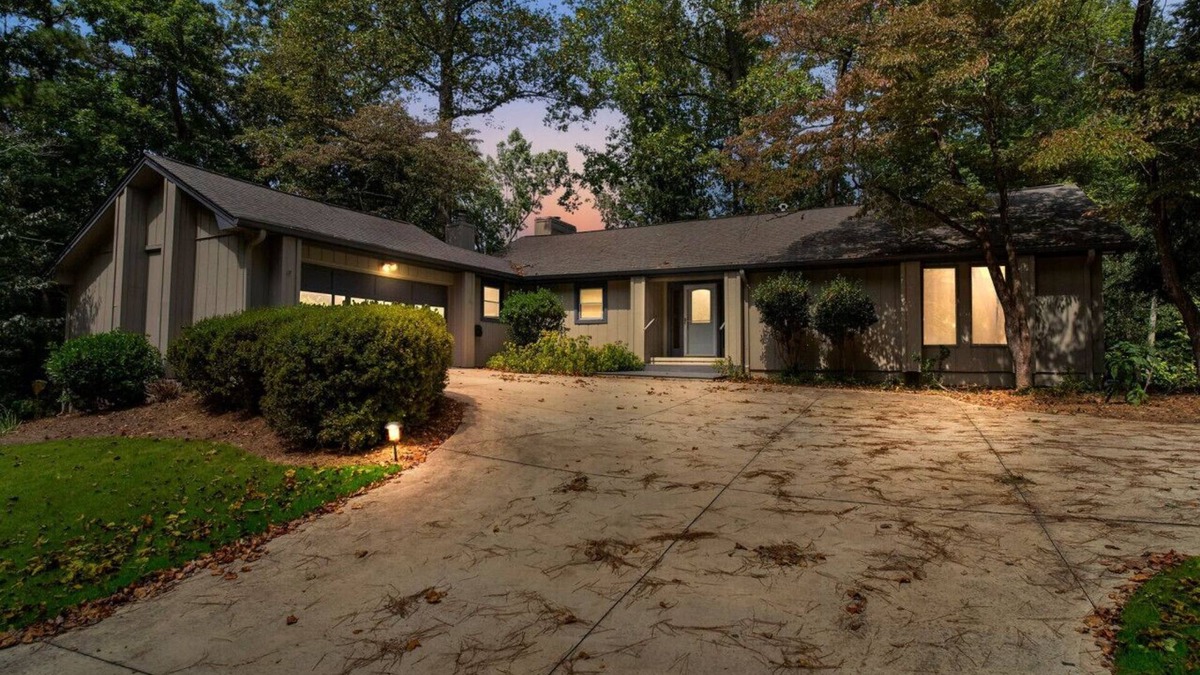 Gainesville House | Charming 3 Beds/2 Baths/Near LakeLanier 4 FUNtimes