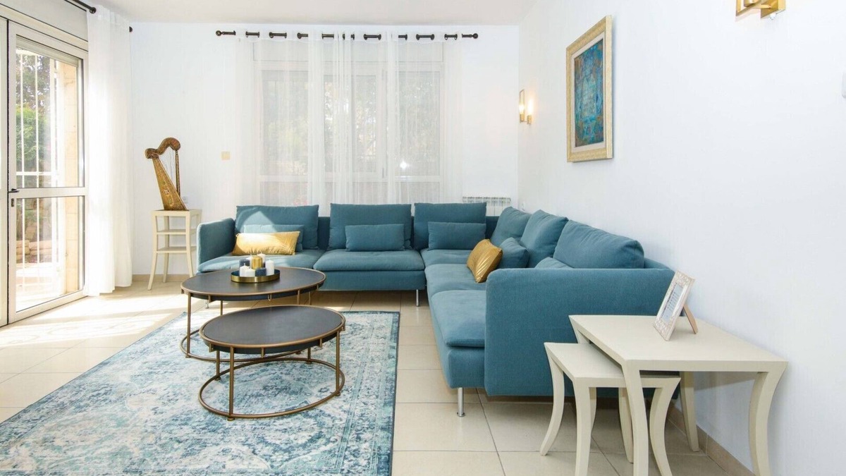 Jerusalem Apartment | Charming 3 BR in Baka w/garden