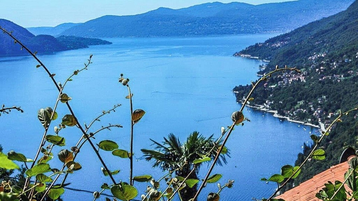 Piancassone House | Charming 3-room rustico in a quiet & sunny location with beautiful lake view