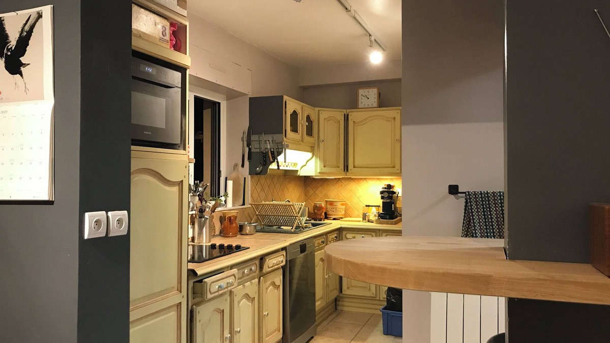 Orsay Apartment | Charming 3-room apartment with large terrace in downtown Orsay