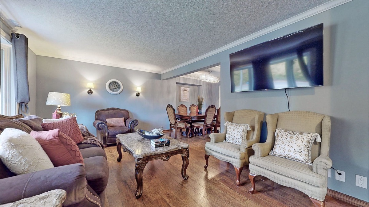 Breslau House | Charming 3 Room Cottage in the city