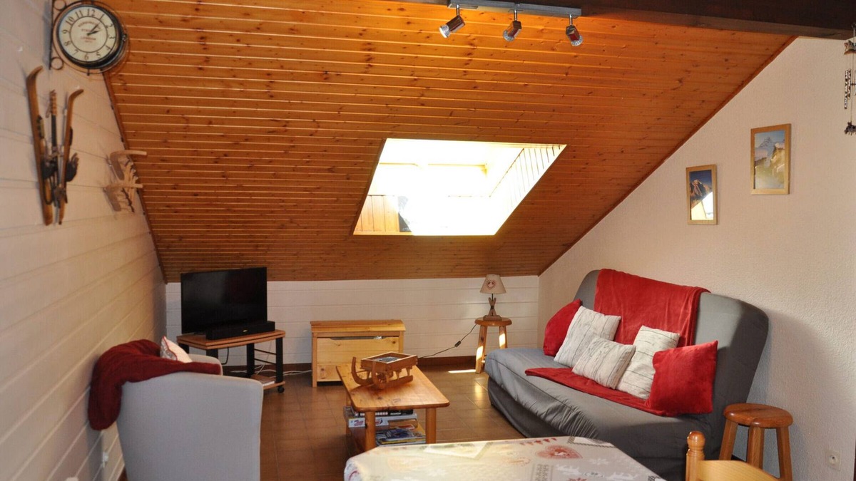 Abondance Apartment | Charming 3-Room Flat Near Village Center – Summer Multi Pass at €3/Day!