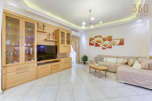 Il-Qajjenza Apartment | Charming 3BR Apt with Breathtaking Sea Views by 360 Estates