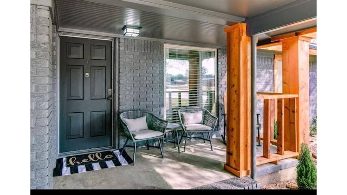Wake Village House | Charming 3BR Home on Manila