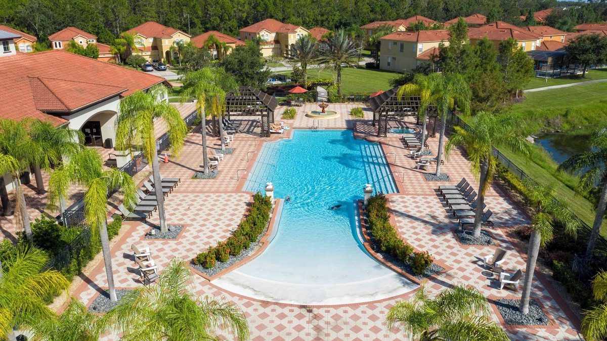 Bellavida House | Charming 3BR Resort Townhome with Pool, BBQ Area & Family-Friendly!