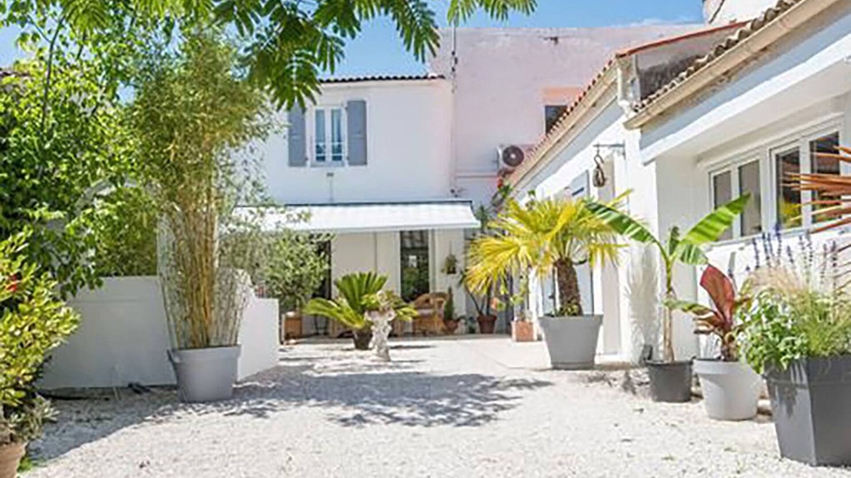 Saint-Just-Luzac Villa | Charming 4-bedroom villa 10 minutes from Ile d'Oléron beaches ⭐All inclusive⭐