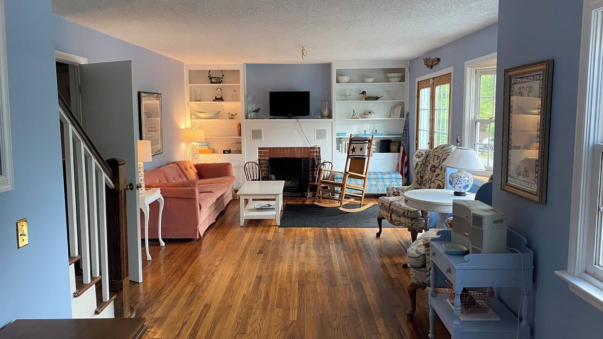 Ashville House | Charming 4 bedroom 3 bathroom cottage with lake view