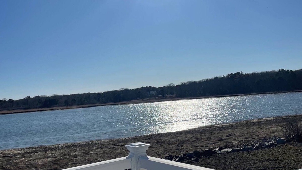 Biddeford Pool House | Charming 4-bedroom cape on Hills Beach Road
