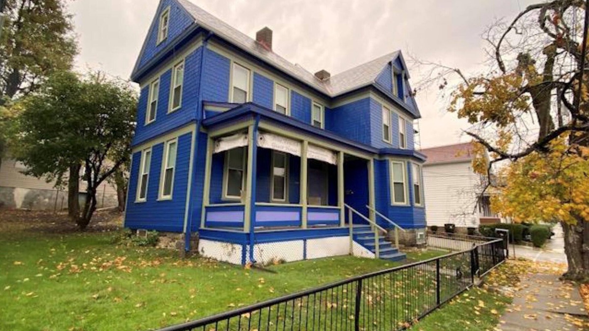 Monongahela House | Charming 4-bedroom family friendly house in Monongahela. Make yourself at home!