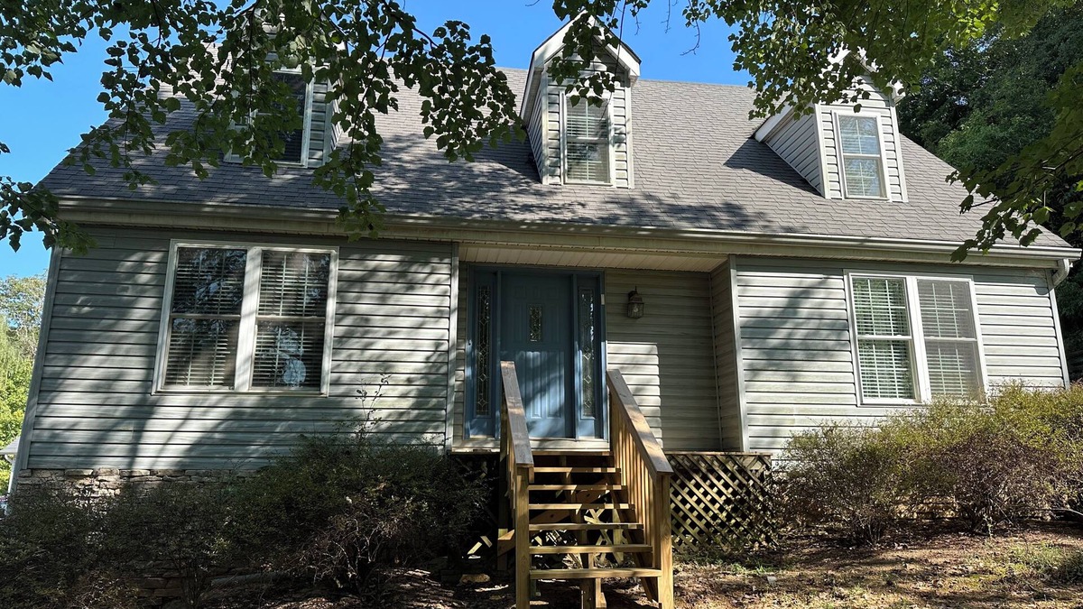 Celina Other | Charming 4-bedroom farmhouse on 11 acres, Pool, AC, Fire pit and WiFi in Celina
