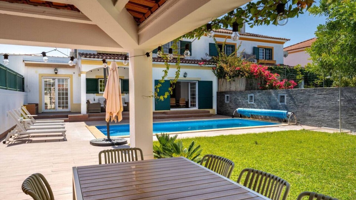 Sao Simao House | Charming 4 Bedroom House & Pool