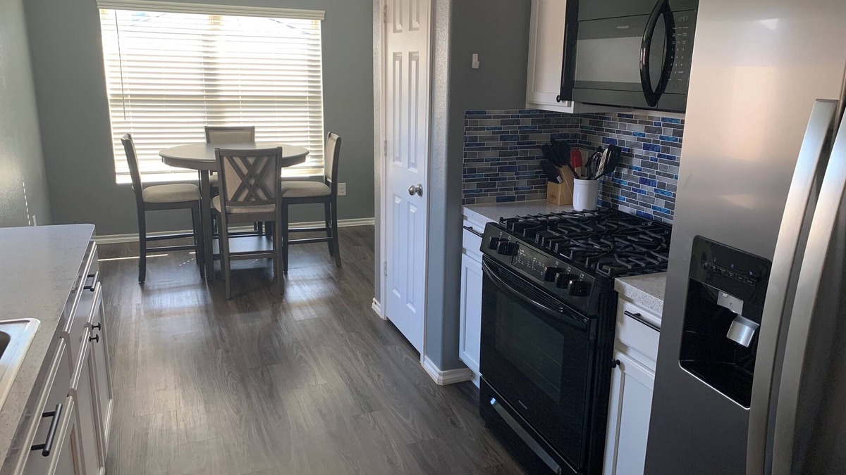 Decker Prairie House | Charming 4-bedroom house with WiFi and AC in Pinehurst