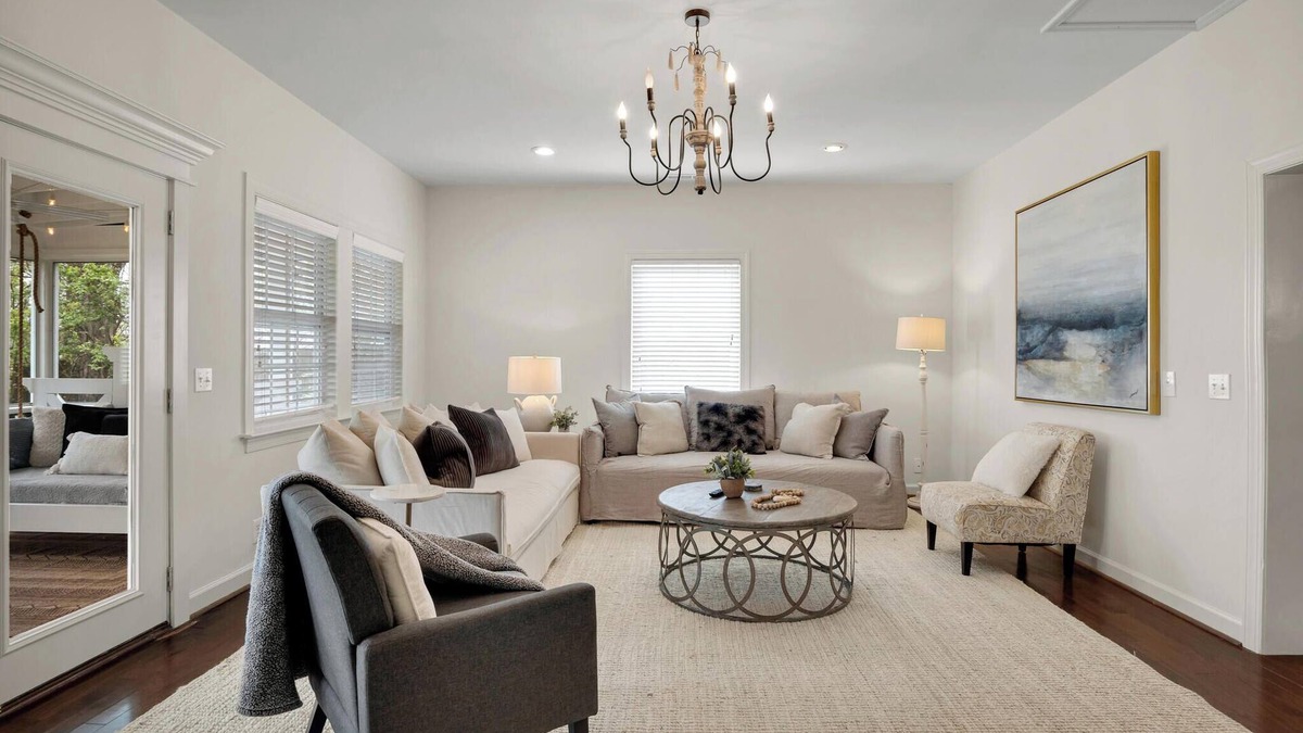 Franklin House | Charming 4-bedroom house with fully fenced yard, in fabulous Franklin
