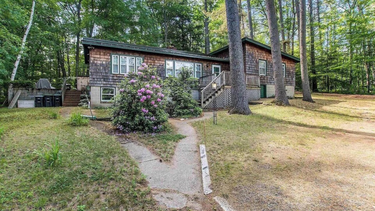 Franklin House | Charming 4-bedroom house with WiFi, AC in welcoming Franklin