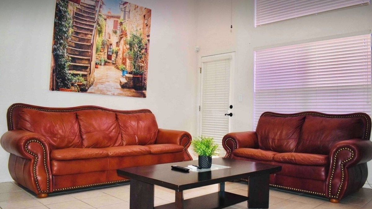 Northeast El Paso House | Charming 4-bedroom house 15 min from fort bliss/great for large groups