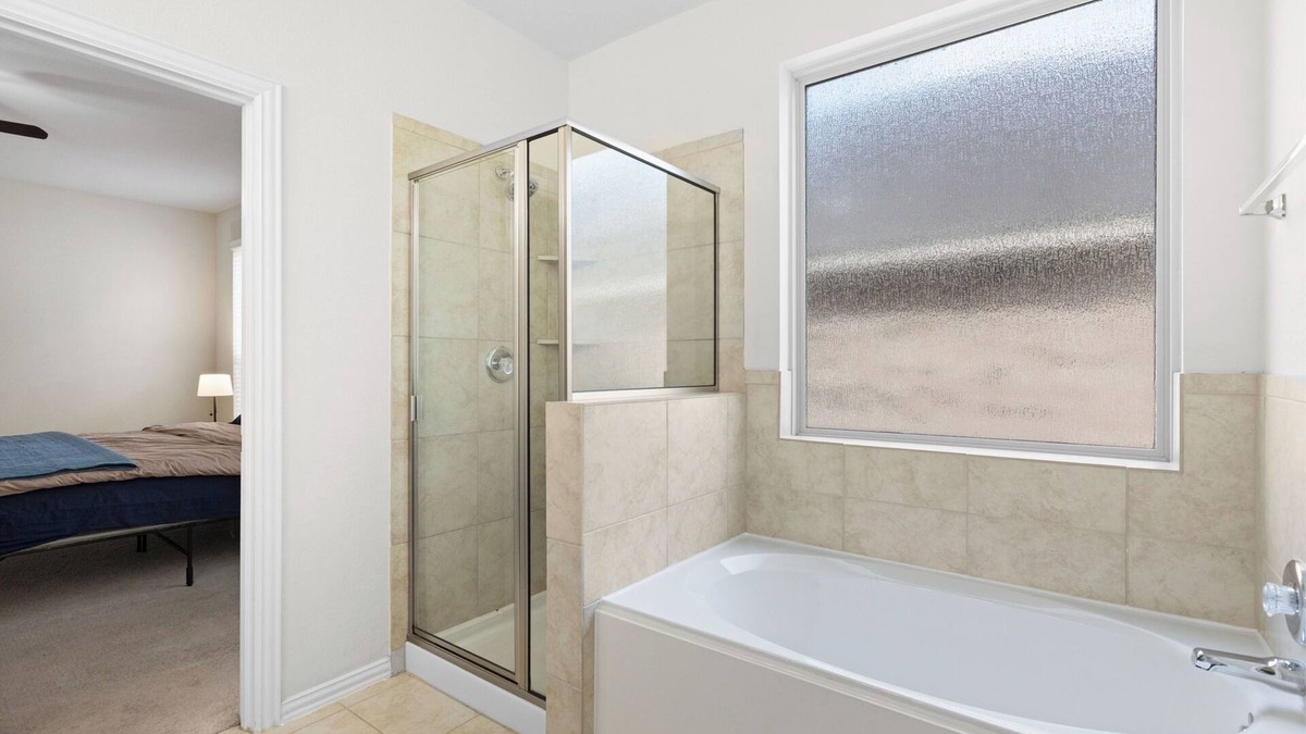 Crosby House | Charming 4-bedroom house with WiFi and AC in peaceful Crosby