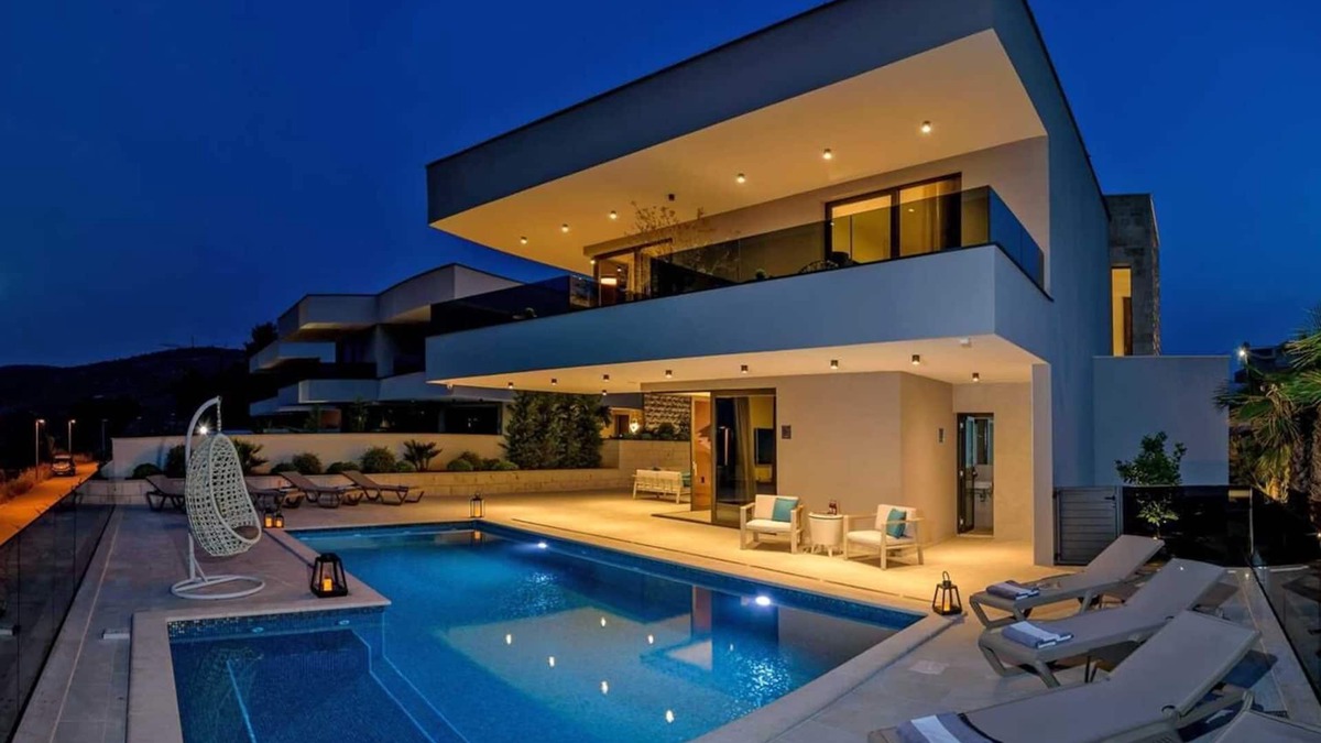 Marina Villa | Charming 4-Bedroom Villa for 8, with Pool, Pet Friendly