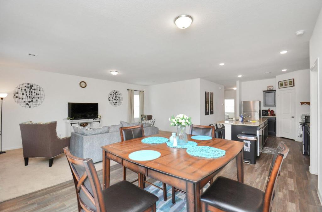 Katy House | CHARMING 4 BEDROOMS BROOKSHIRE/KATY WITH GYM