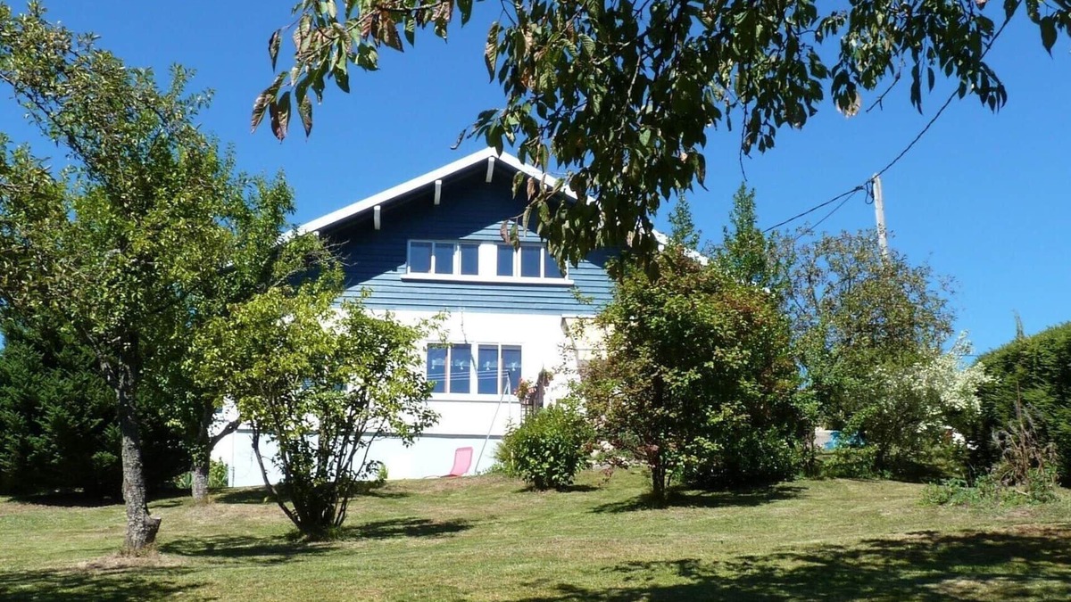 Gerardmer Ski Chalet | Charming 4* chalet with panoramic view, south-facing, sleeps 6.