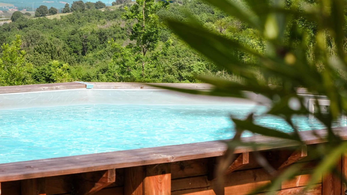 Mirabel Cottage | Charming 4-star eco-friendly gîte with private sauna and swimming pool
