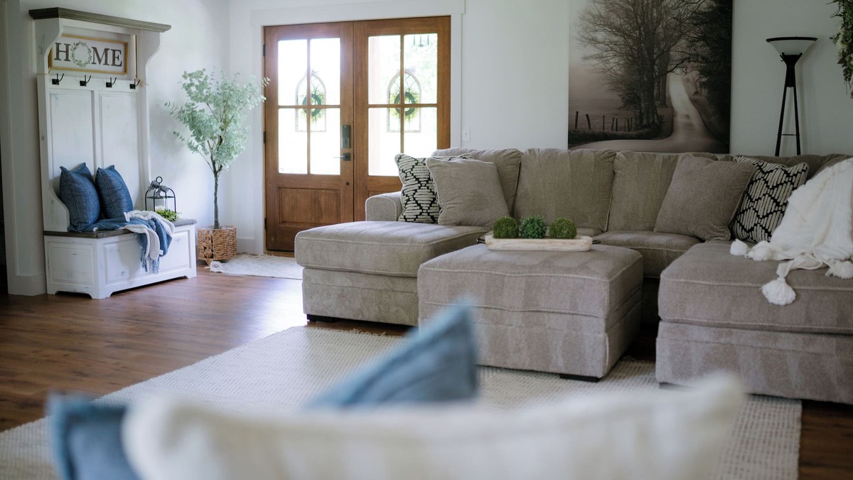 Omaha House | Charming 4BR/3BA Farmhouse, Just 20 Minutes from Branson – A Cozy Retreat