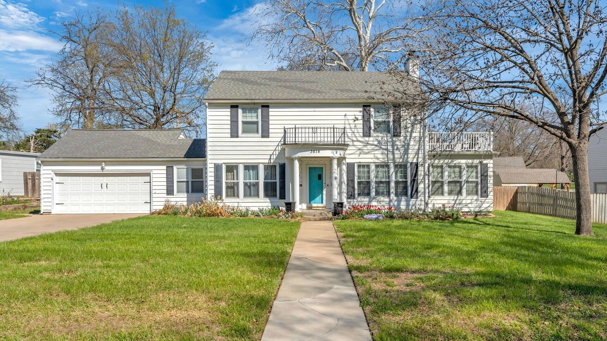 Topeka House | Charming 4BR family home w/private deck off master, big yard and patio