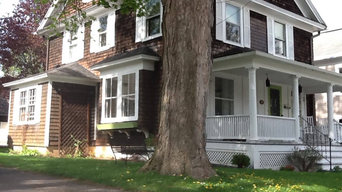 Cazenovia House | Charming 5 Bedroom, 2 Bath House in the Village, 2 Blocks from the lake.
