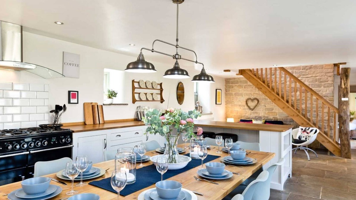 Monyash House | Charming 5 bedroom converted barn in Monyash, near to Bakewell.