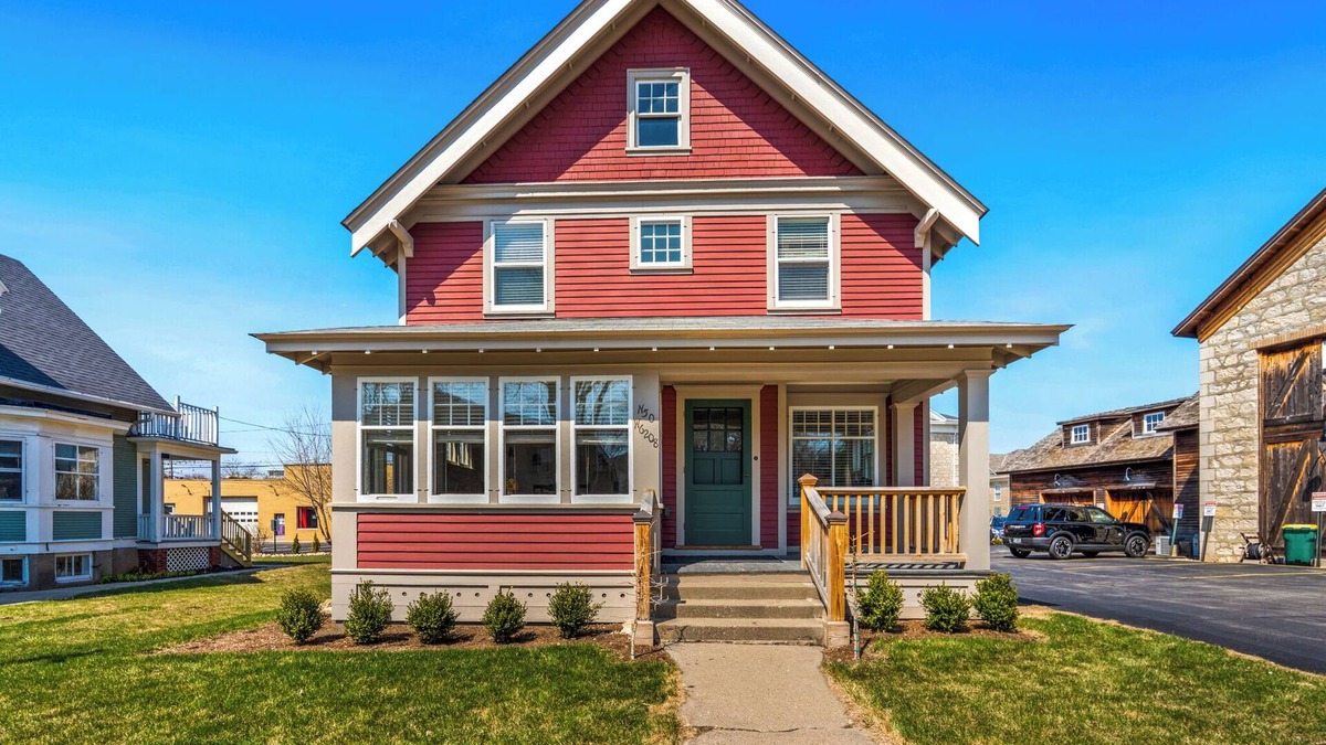 Cedarburg House | Charming 5-bedroom house in Cedarburg
