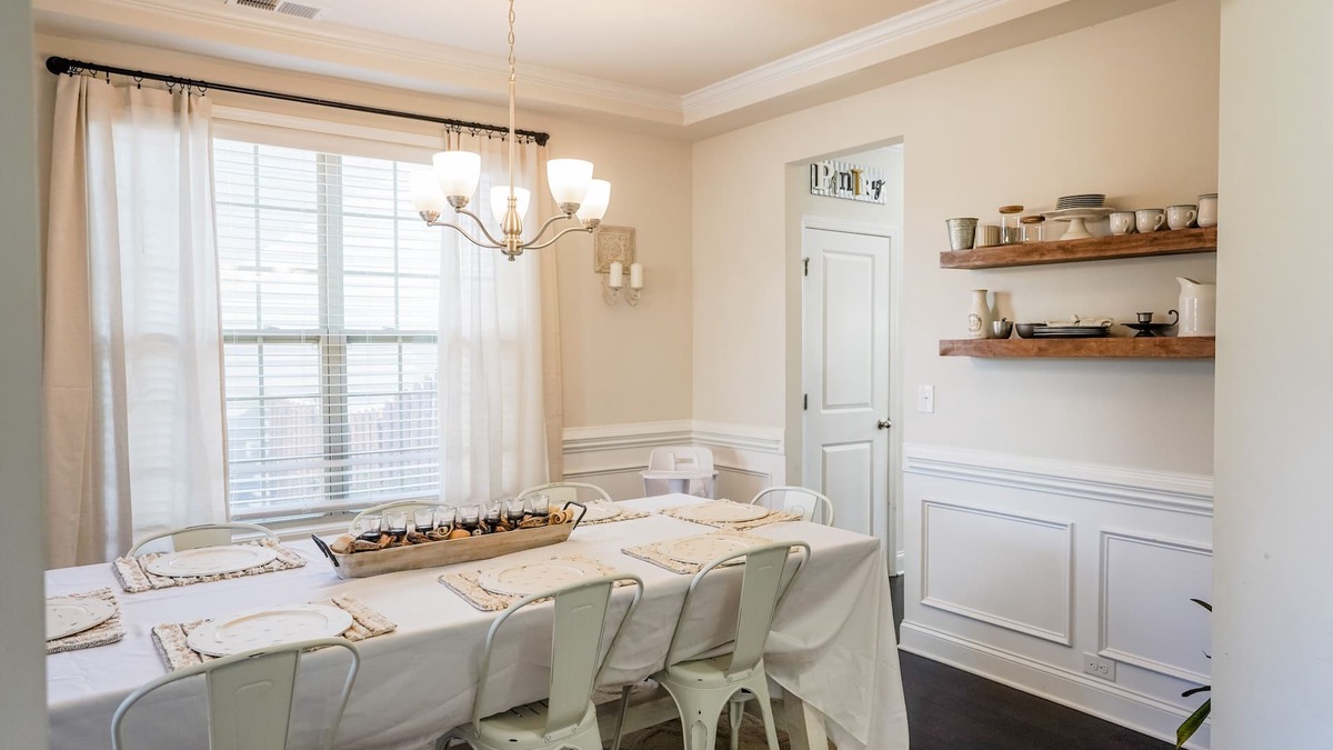 Powdersville House | Charming 5 Bedroom Spacious Home 12 mins to Downtown Greenville