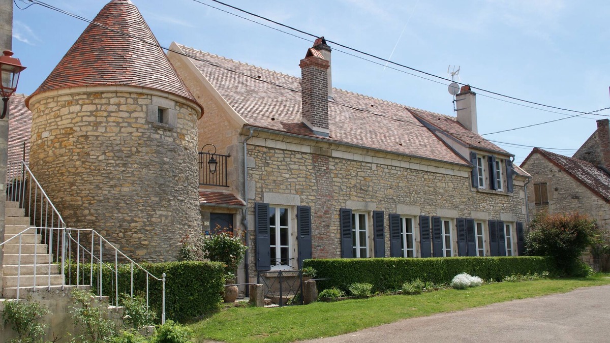 Asnieres-sous-Bois House | Charming 5-star house Burgundy Vézelay, sleeps 14 with jacuzzi