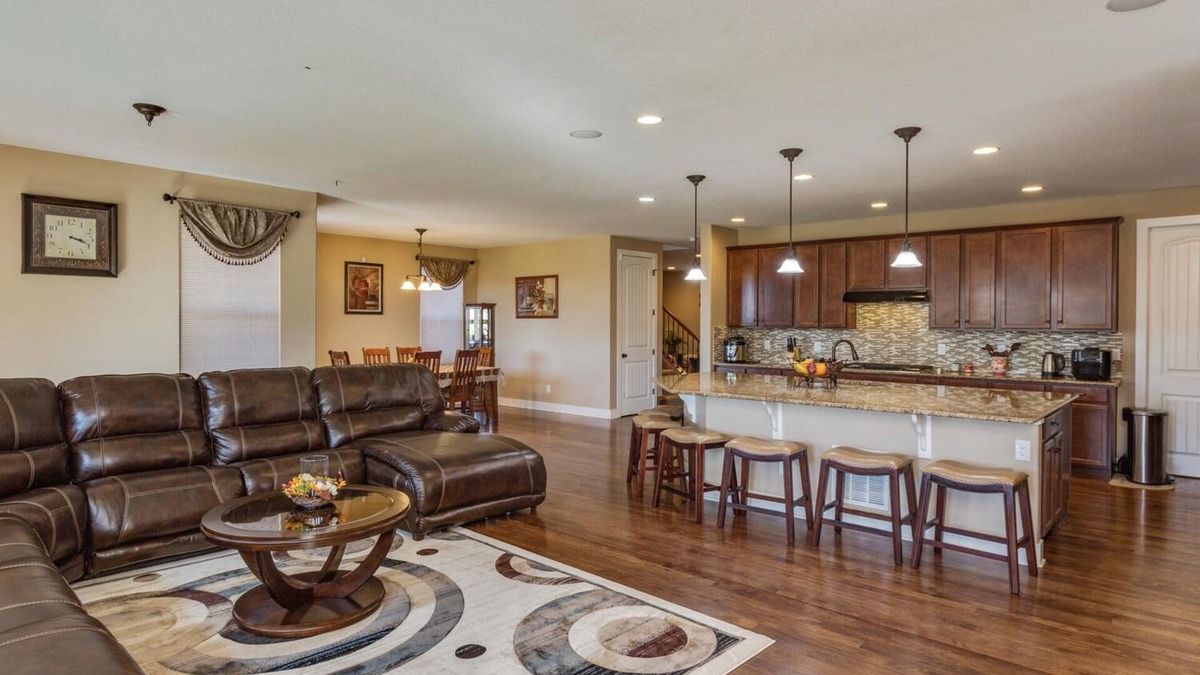 Parker House | Charming 6-BR Home with Open Space & Park, Ideal for Gatherings