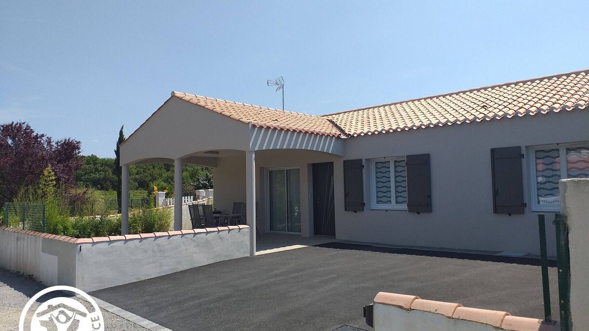 Beauvoir-sur-Mer Cottage | Charming 6-Person Cottage Near Ocean & Cycling Routes