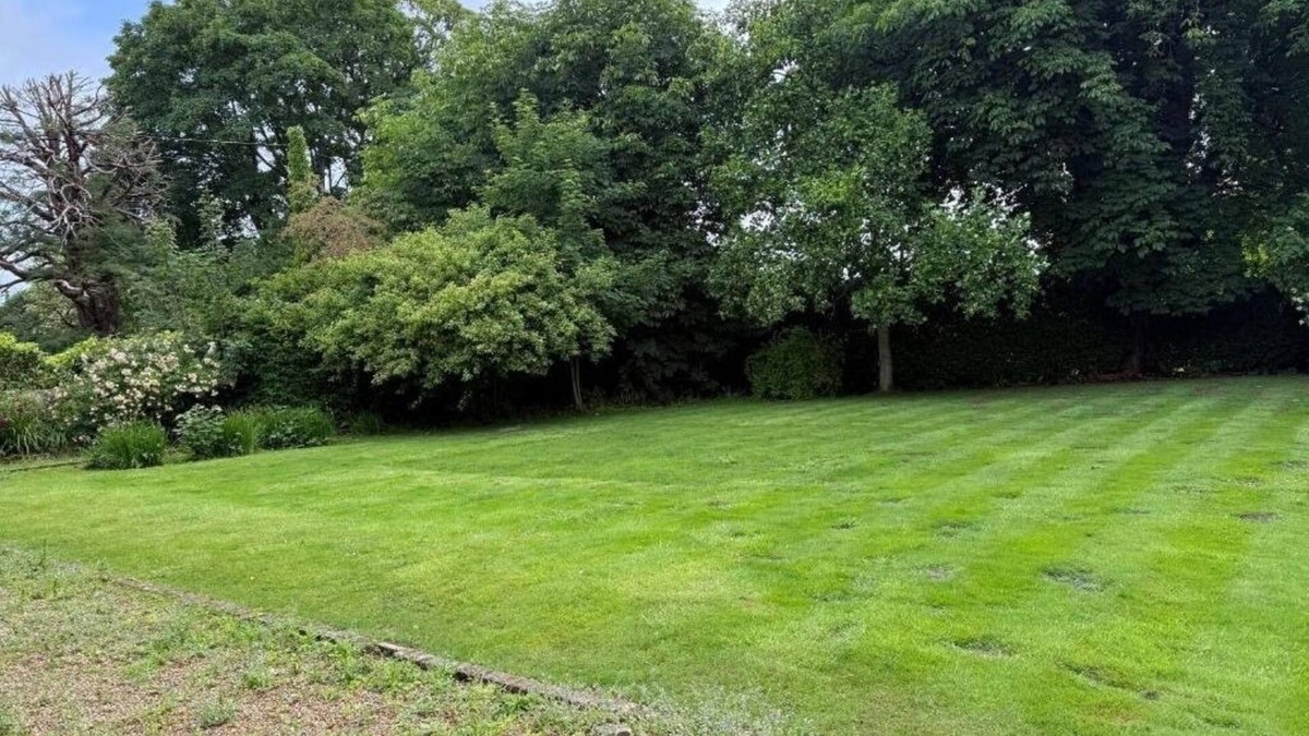 Etchinghill House | Charming 8-Bedroom Retreat in Rural Kent Village