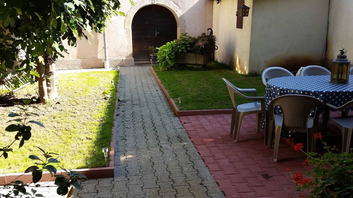 Soultz-Haut-Rhin Cottage | Charming 8-person gîte on the Alsace wine route