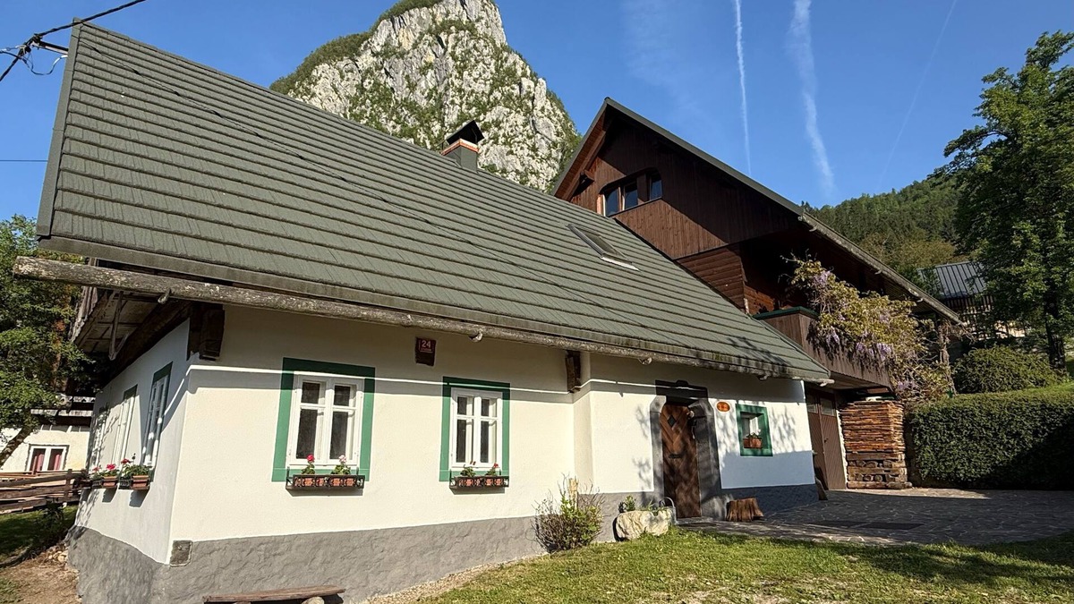 Studor Ski Chalet | Charming 85 m² wooden chalet on tranquil location in Studor v Bohinju