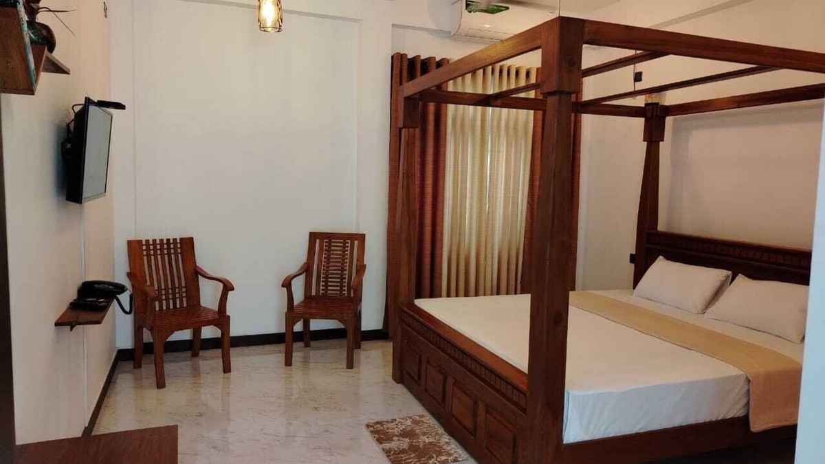 Kahangama Hotel | Charming 9-bedroom hotel with AC, WiFi in delightful Gem city Ratnapura