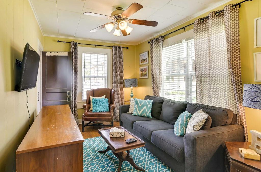Starkville Apartment | Charming Abode about 2 Mi to Mississippi State Campus!