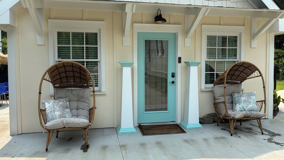 Beaufort Cottage | Charming ADA Compliant 1-bedroom cottage in Historical Beaufort, SC.